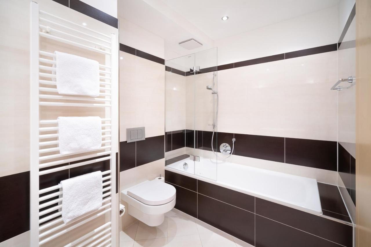 Bohemia Apartments Гарделен Екстериор снимка