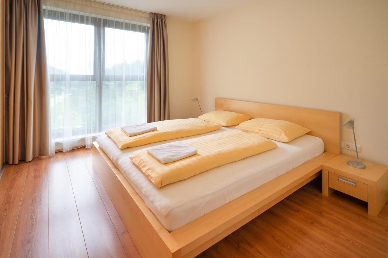 Bohemia Apartments Гарделен Екстериор снимка
