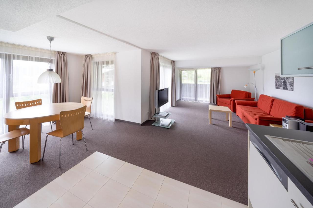 Bohemia Apartments Гарделен Екстериор снимка