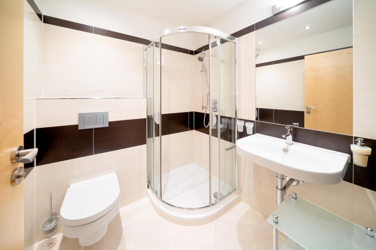 Bohemia Apartments Гарделен Екстериор снимка