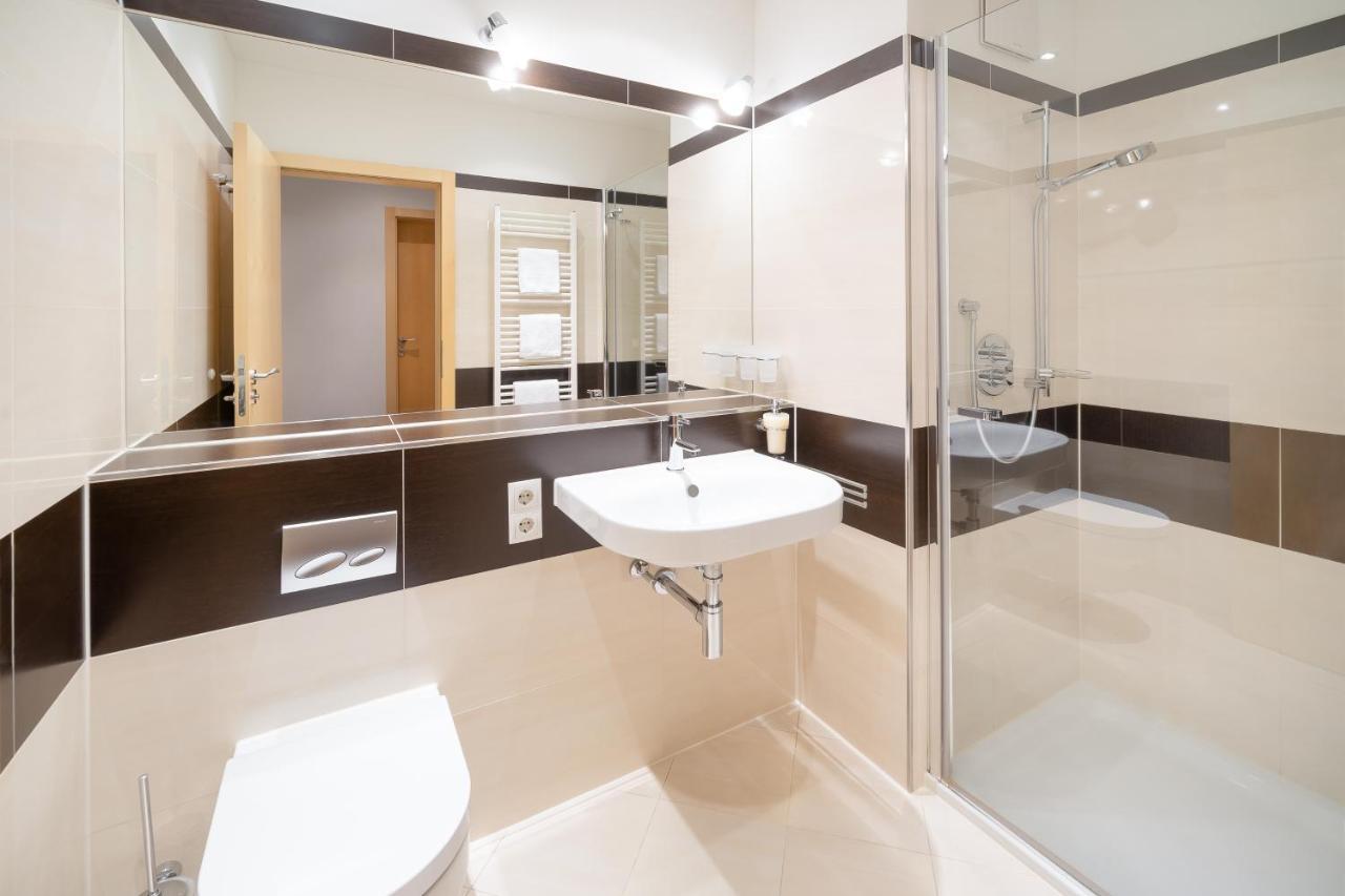 Bohemia Apartments Гарделен Екстериор снимка