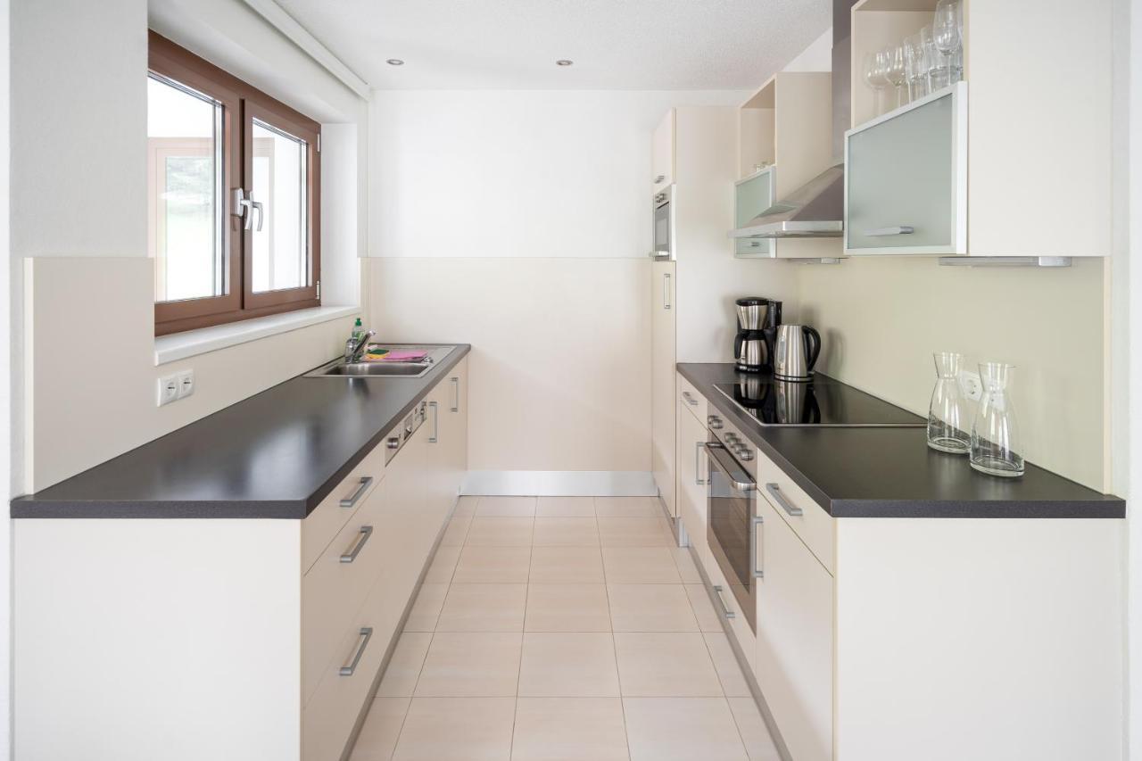 Bohemia Apartments Гарделен Екстериор снимка