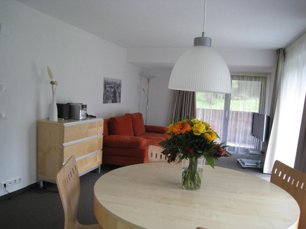 Bohemia Apartments Гарделен Стая снимка