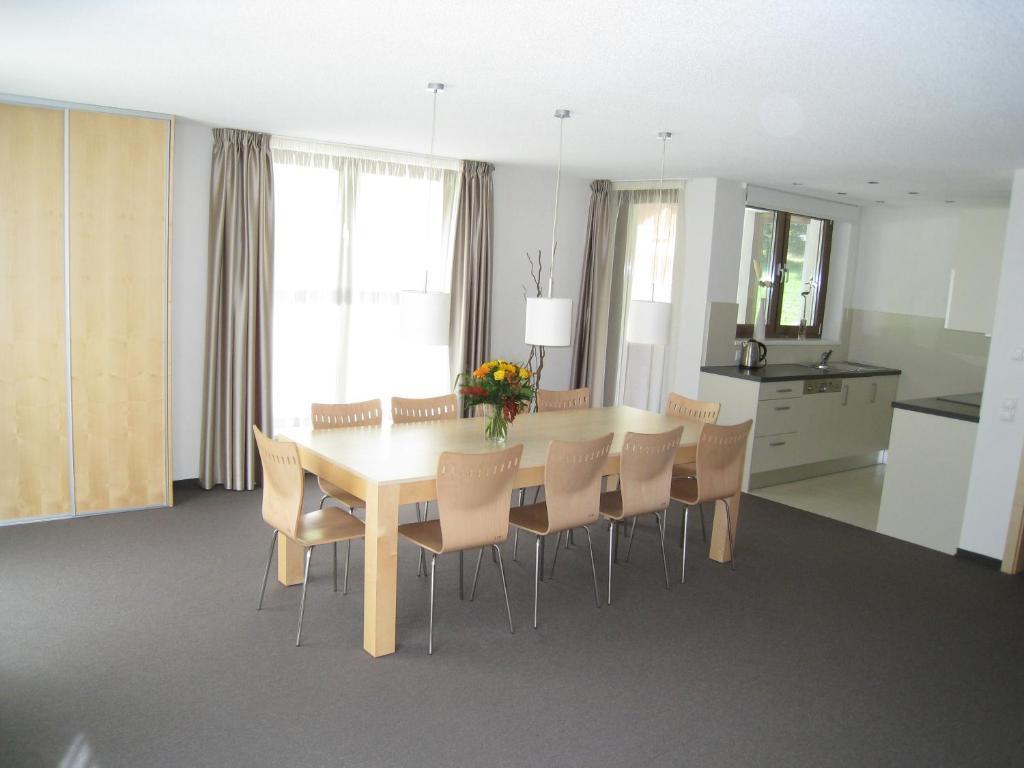 Bohemia Apartments Гарделен Стая снимка