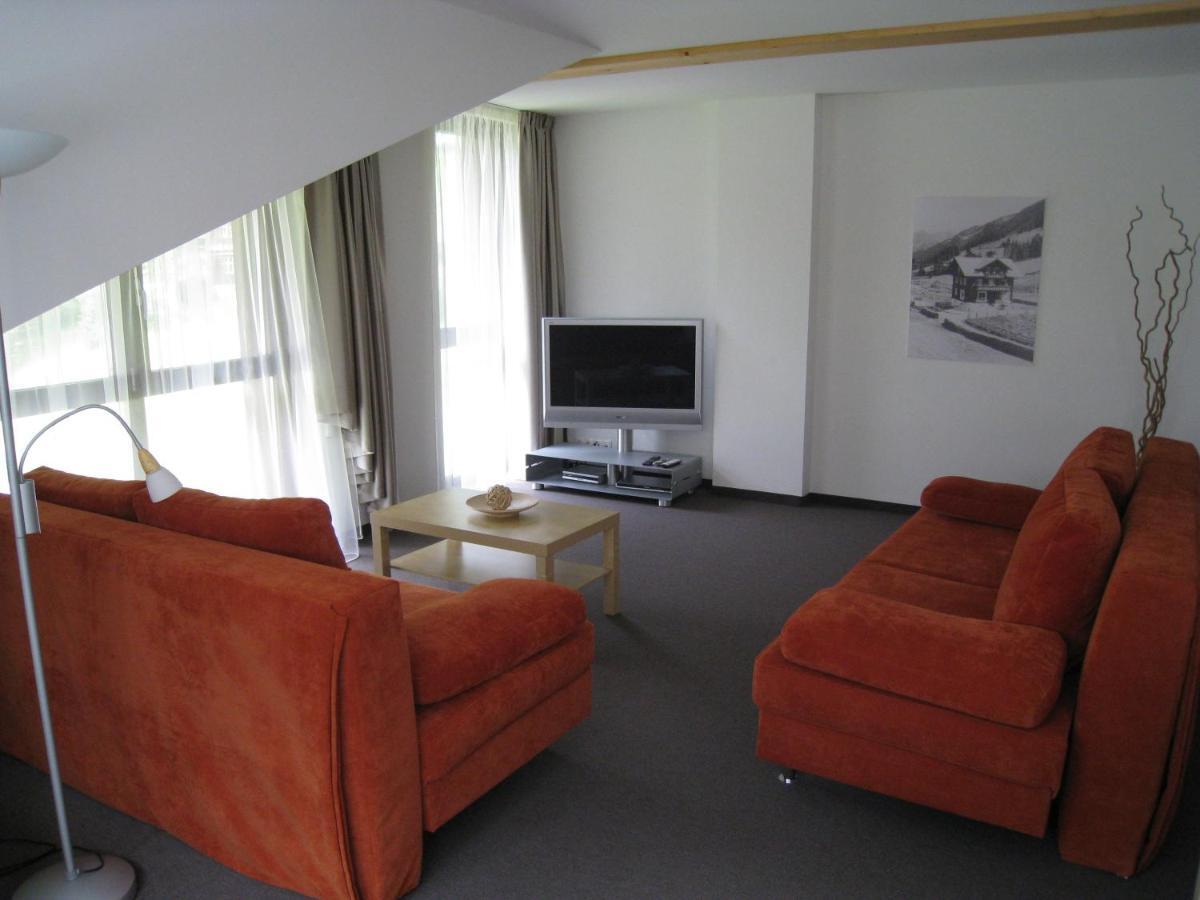 Bohemia Apartments Гарделен Стая снимка